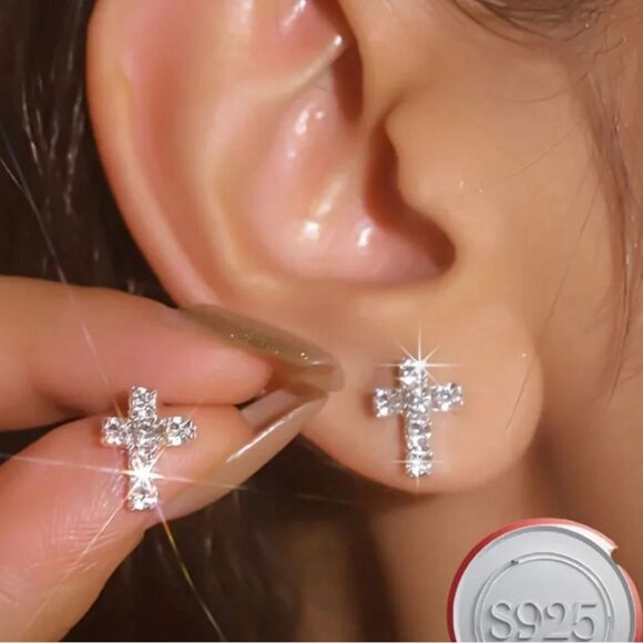 S925 Sterling Silver Sparkling Cross Earrings Timeless Shine Elegance - Picture 1 of 3